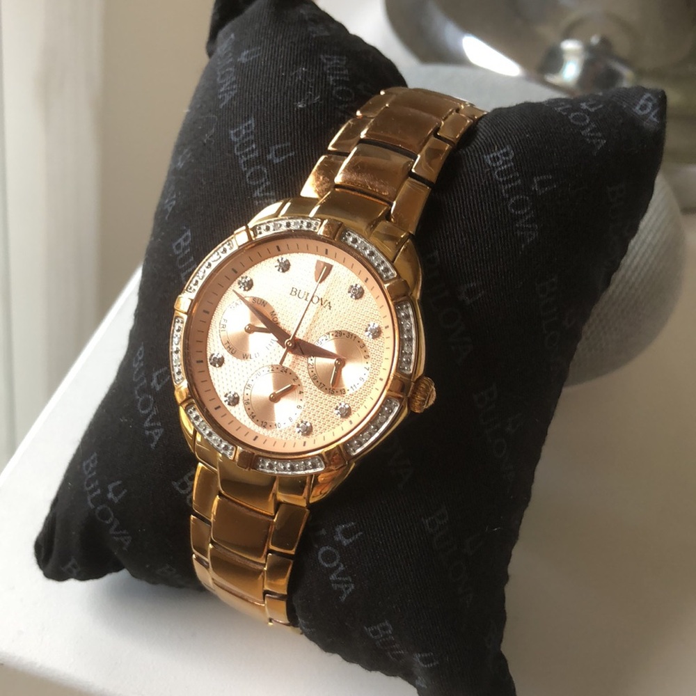 🤩💯Bulova stainless steel watch, RG metal, diamonds accent, quartz movement - Picture 13 of 15
